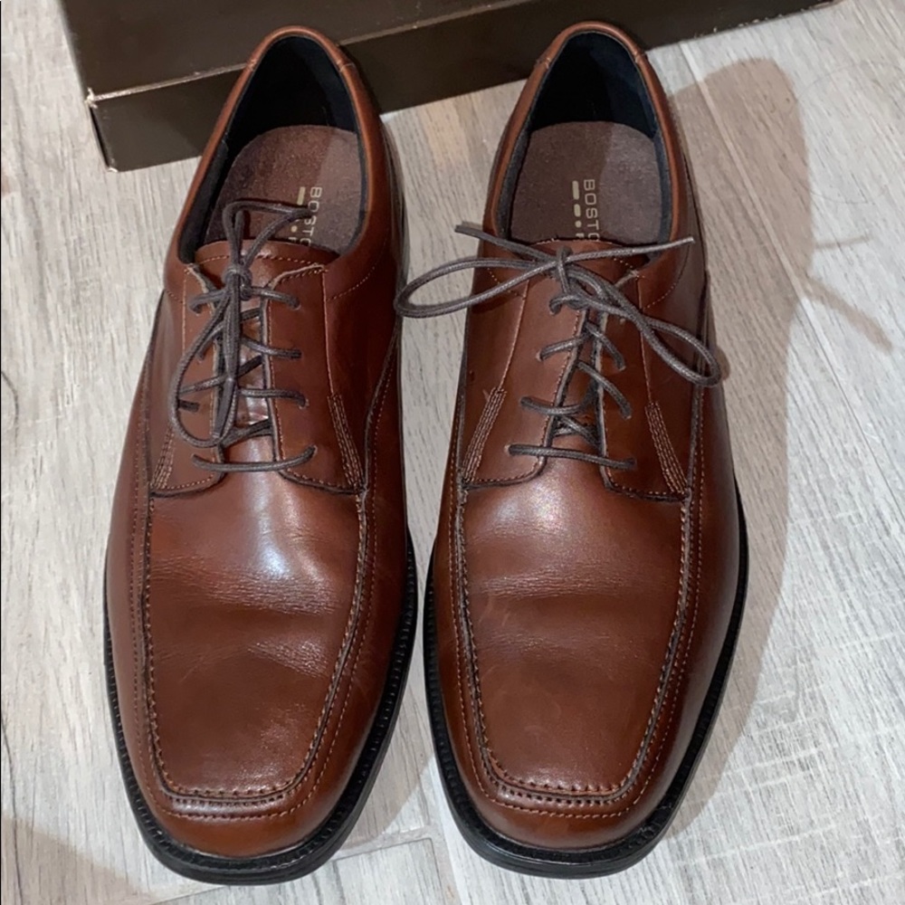 Bostonian dress shoes